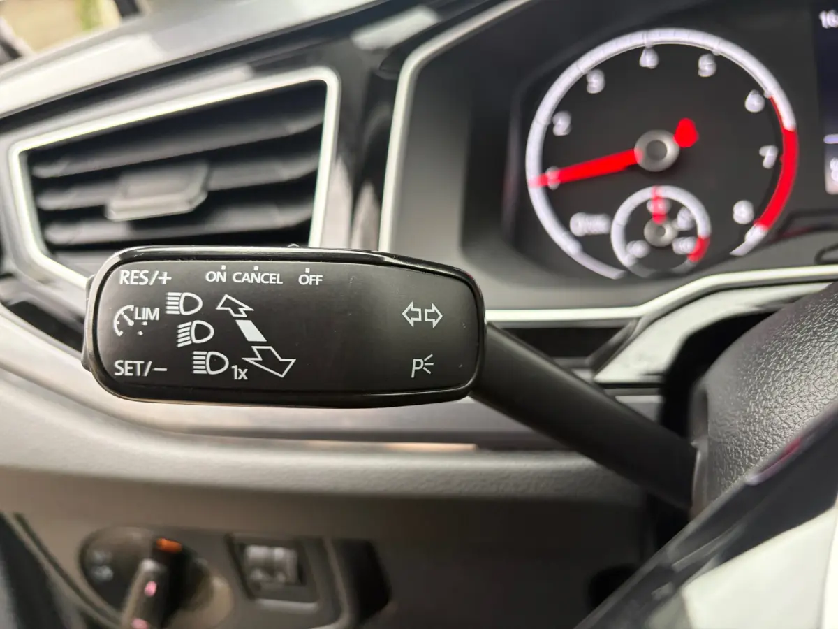 1.0 TSI Highline PANO I CLIMA I PDC I STOEL VERW I CARPLAY I NWE APK
