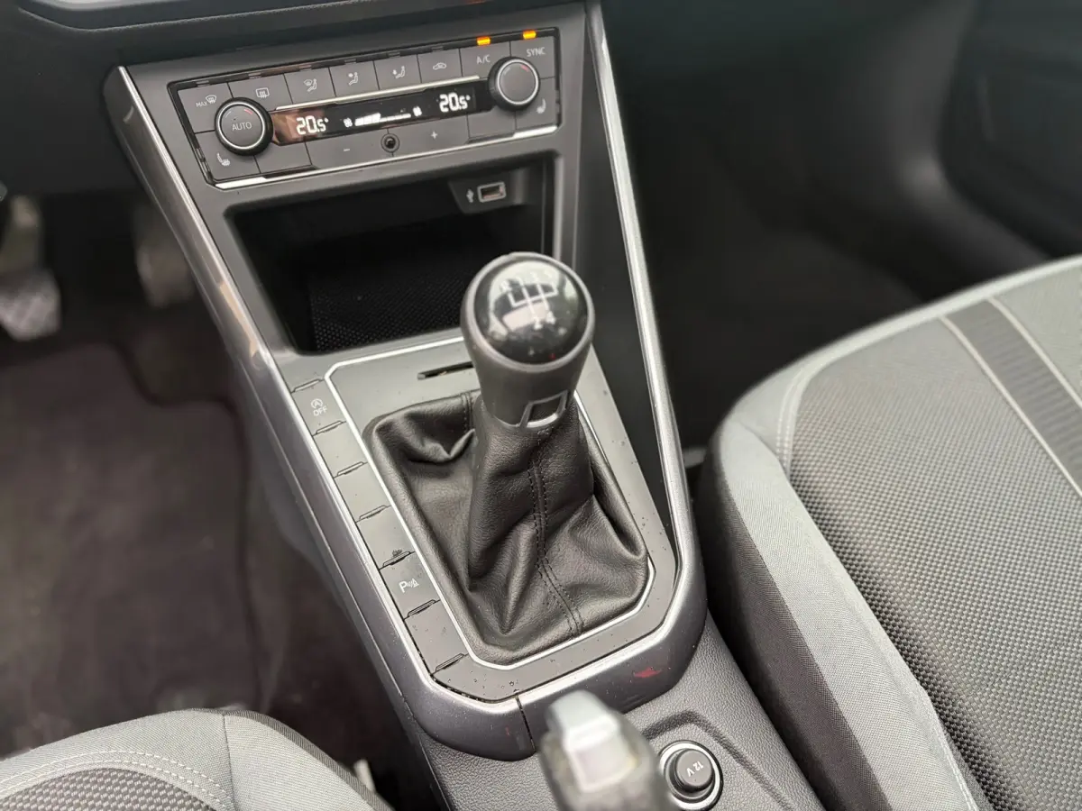 1.0 TSI Highline PANO I CLIMA I PDC I STOEL VERW I CARPLAY I NWE APK