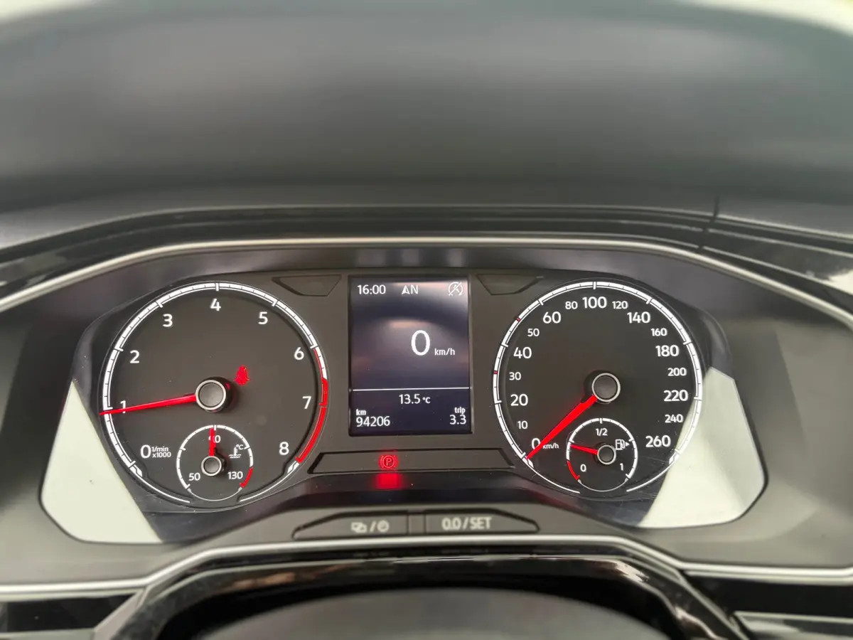 1.0 TSI Highline PANO I CLIMA I PDC I STOEL VERW I CARPLAY I NWE APK