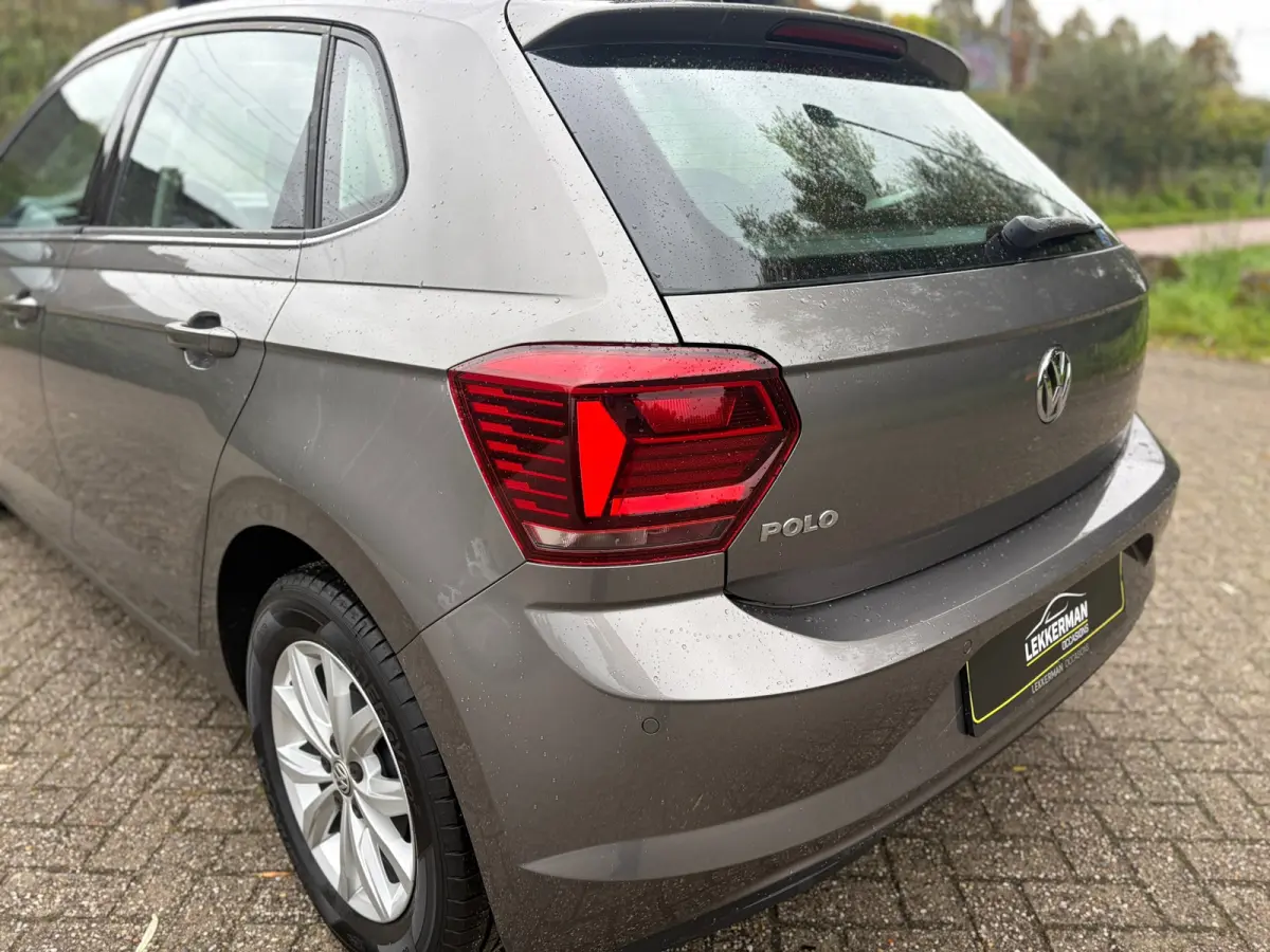 1.0 TSI Highline PANO I CLIMA I PDC I STOEL VERW I CARPLAY I NWE APK