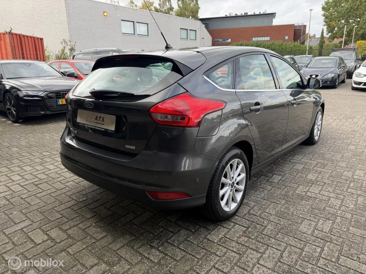 1.0 Titanium AUTOMAAT*NAVI*CRUISE*PDC*CLIMA*