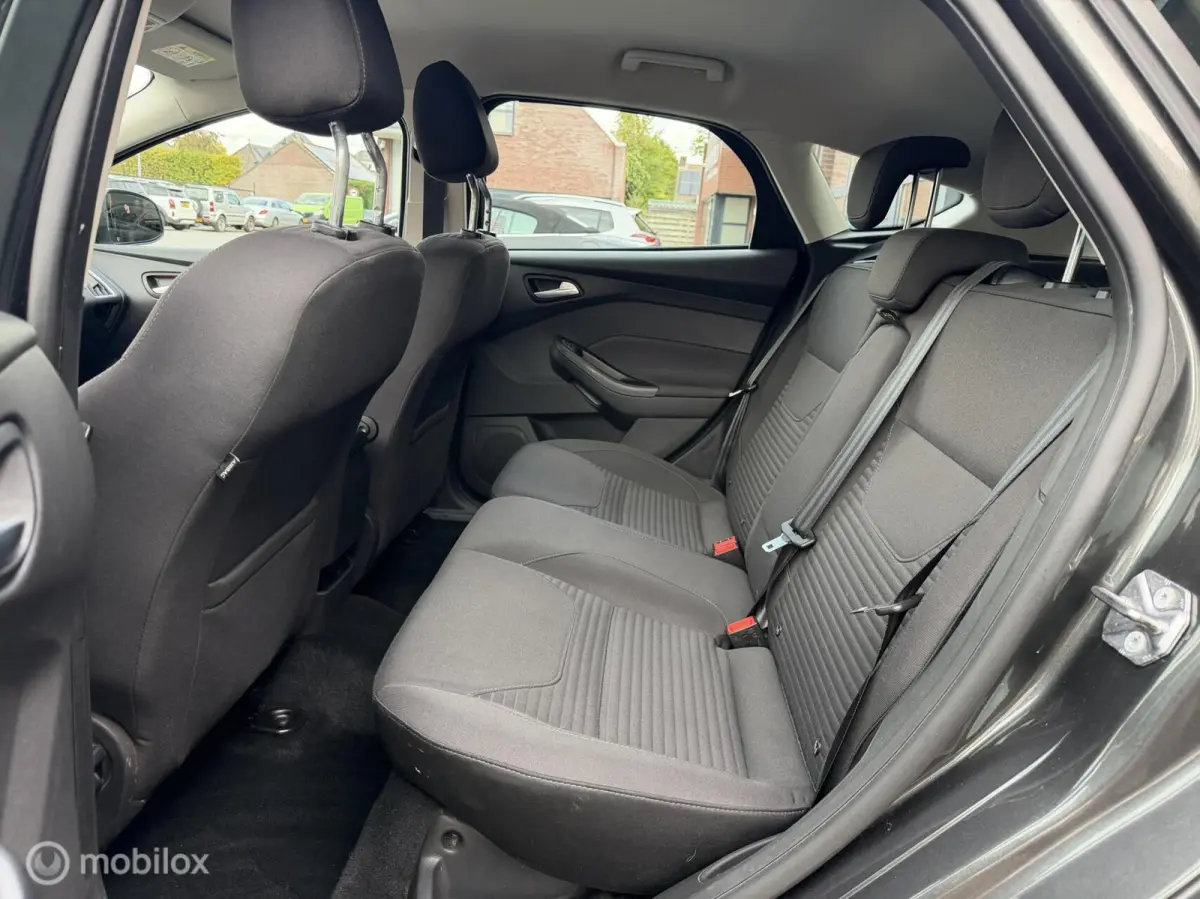 1.0 Titanium AUTOMAAT*NAVI*CRUISE*PDC*CLIMA*