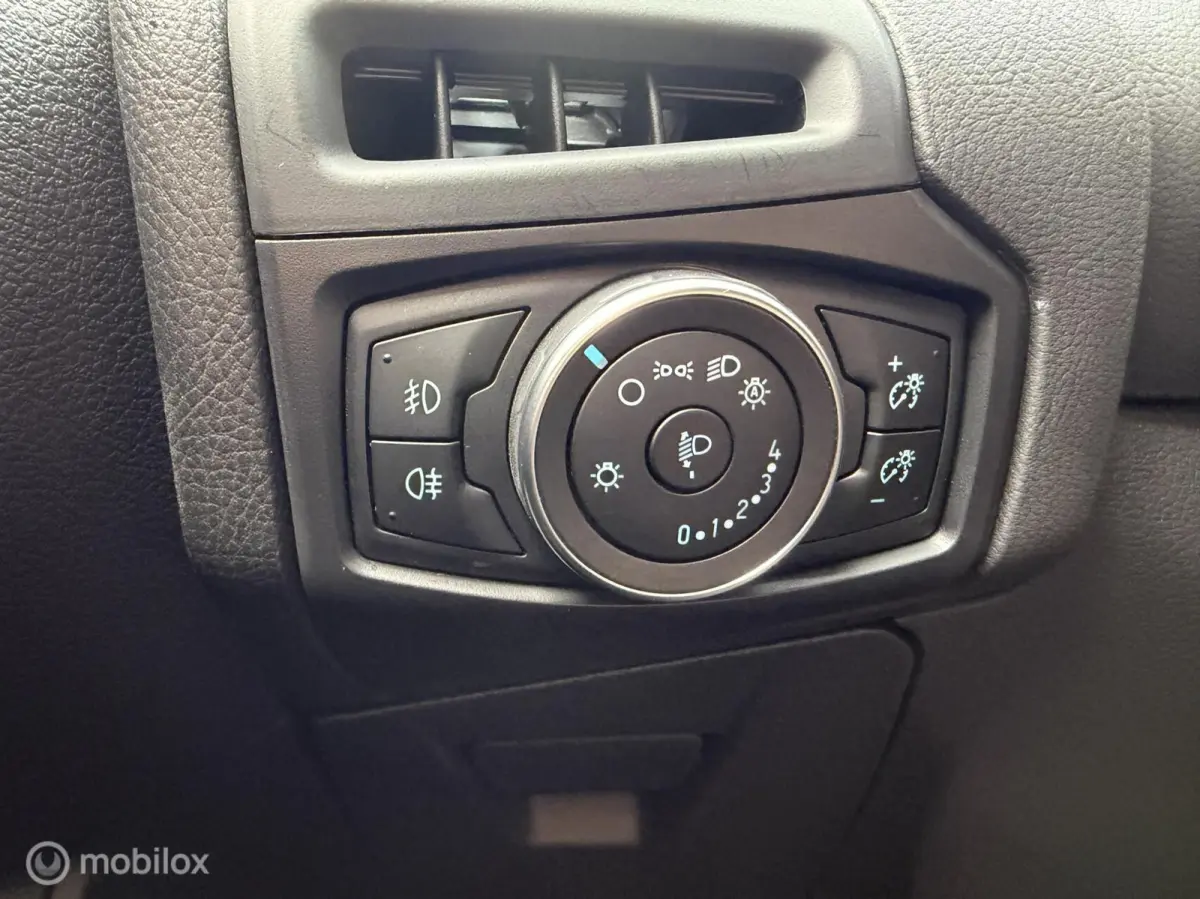 1.0 Titanium AUTOMAAT*NAVI*CRUISE*PDC*CLIMA*