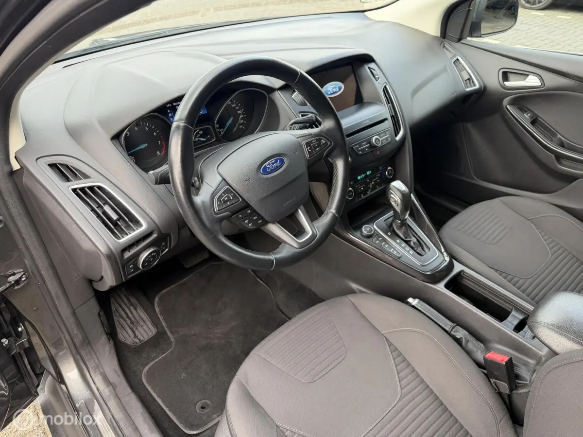 1.0 Titanium AUTOMAAT*NAVI*CRUISE*PDC*CLIMA*
