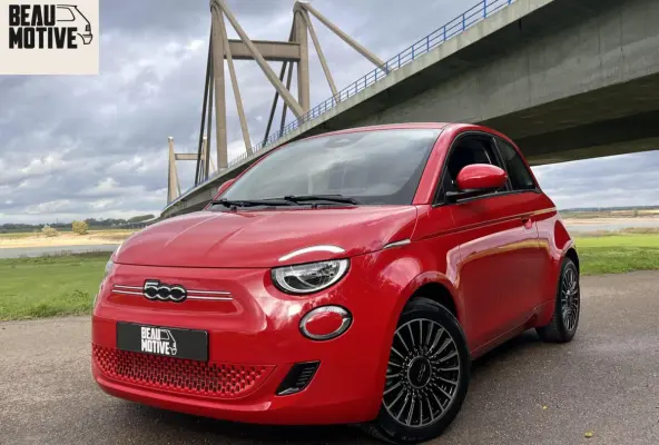 24kWh *La Prima 16” Two-Tone* CarPlay / 4x Assist
