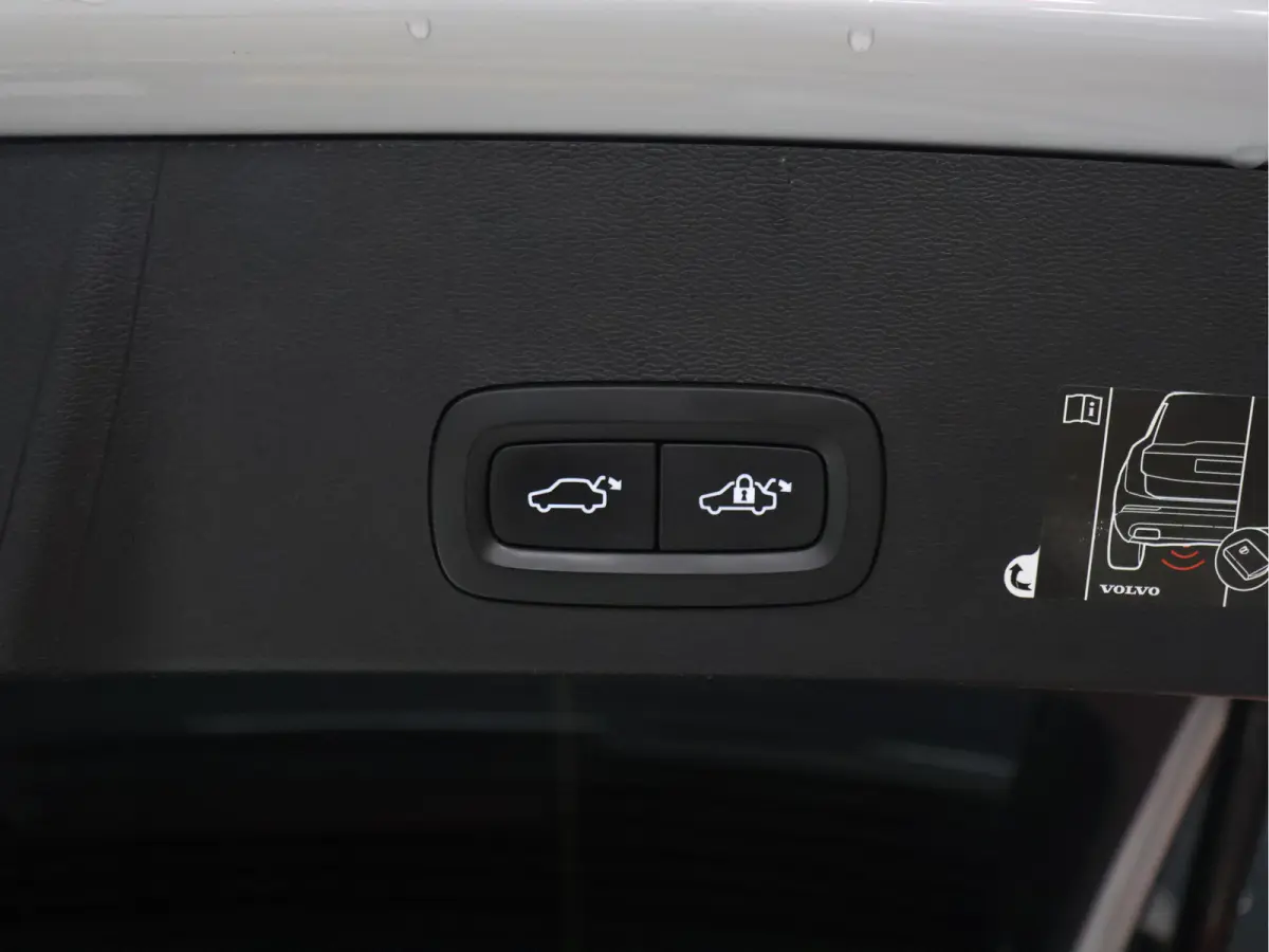 1.5 T5 Inscription [SCHUIFKANTELDAK, ADAPTIVE CRUISE CONTROL, APPLE CARPLAY, ANDROID, HARMAN/KARDON, STOELVERWARMING, STUURVERWARMING, CAMERA V+A, DIGITAL DASH, HALF ALCANTARA, ELEKTRISCHE A