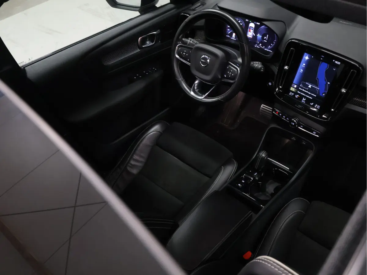 1.5 T5 Inscription [SCHUIFKANTELDAK, ADAPTIVE CRUISE CONTROL, APPLE CARPLAY, ANDROID, HARMAN/KARDON, STOELVERWARMING, STUURVERWARMING, CAMERA V+A, DIGITAL DASH, HALF ALCANTARA, ELEKTRISCHE A