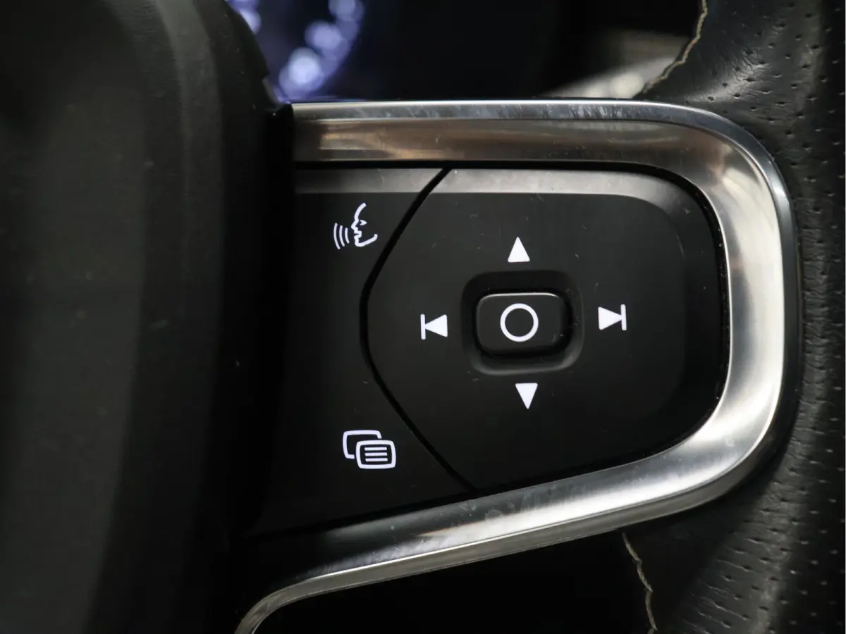 1.5 T5 Inscription [SCHUIFKANTELDAK, ADAPTIVE CRUISE CONTROL, APPLE CARPLAY, ANDROID, HARMAN/KARDON, STOELVERWARMING, STUURVERWARMING, CAMERA V+A, DIGITAL DASH, HALF ALCANTARA, ELEKTRISCHE A