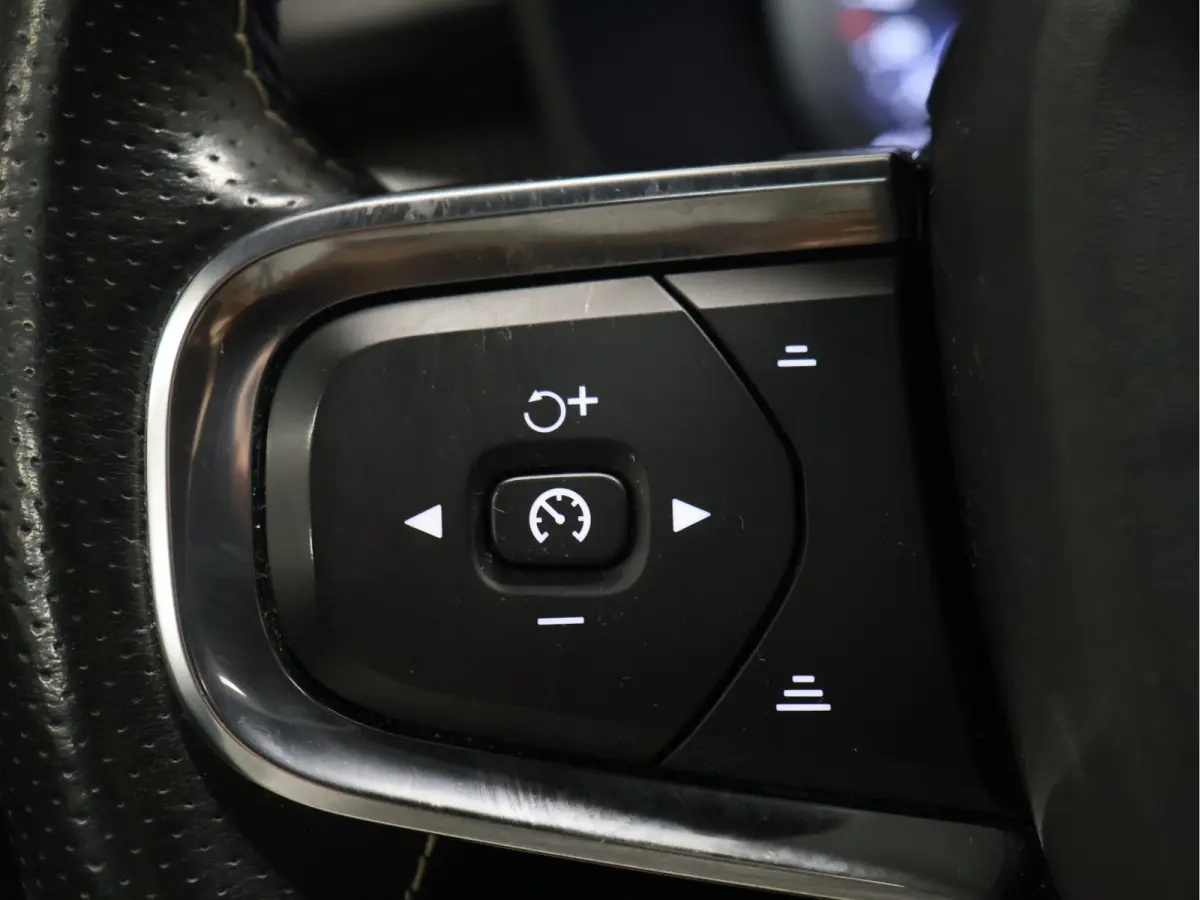 1.5 T5 Inscription [SCHUIFKANTELDAK, ADAPTIVE CRUISE CONTROL, APPLE CARPLAY, ANDROID, HARMAN/KARDON, STOELVERWARMING, STUURVERWARMING, CAMERA V+A, DIGITAL DASH, HALF ALCANTARA, ELEKTRISCHE A