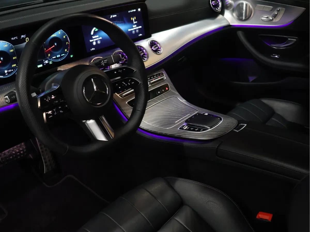 200 AMG Sport FULL OPTION [SCHUIFKANTELDAK, BURMESTER, ADAPTIVE CRUISE, APPLE CARPLAY, ANDROID, SFEERVERLICHTING, MEMORYSEATS, STOELVERWARMING, HEADUP DISPLAY, CAMERA V+A, DIGITAL DASH, ELEK