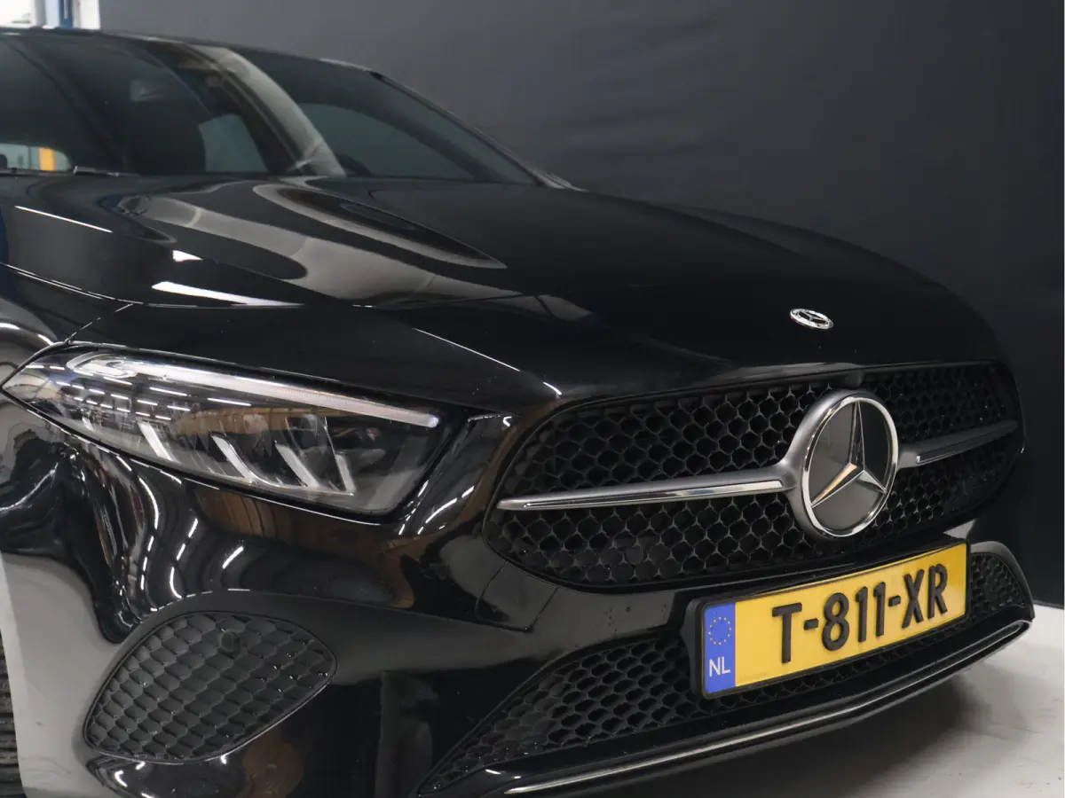 180 Luxury Line [ADAPTIVE CRUISE, APPLE CARPLAY, ANDROID, STOELVERWARMING, DIGITAL DASH, LEDER, LED, BLUETOOTH, NAVIGATIE, CLIMATE CONTROL, NIEUWSTAAT]