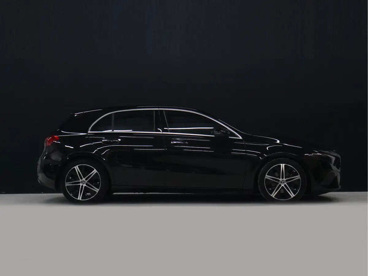 180 Luxury Line [ADAPTIVE CRUISE, APPLE CARPLAY, ANDROID, STOELVERWARMING, DIGITAL DASH, LEDER, LED, BLUETOOTH, NAVIGATIE, CLIMATE CONTROL, NIEUWSTAAT]