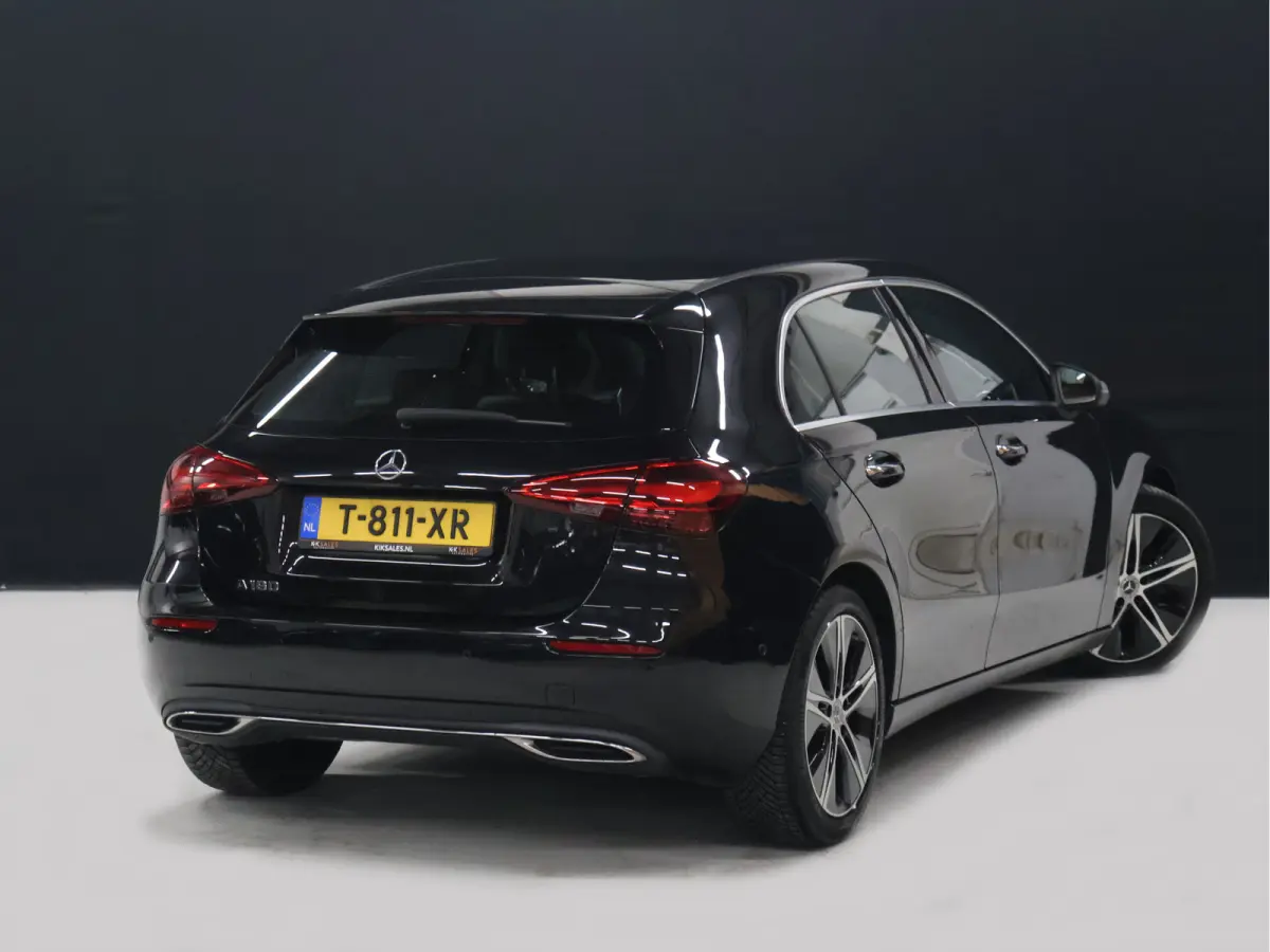 180 Luxury Line [ADAPTIVE CRUISE, APPLE CARPLAY, ANDROID, STOELVERWARMING, DIGITAL DASH, LEDER, LED, BLUETOOTH, NAVIGATIE, CLIMATE CONTROL, NIEUWSTAAT]