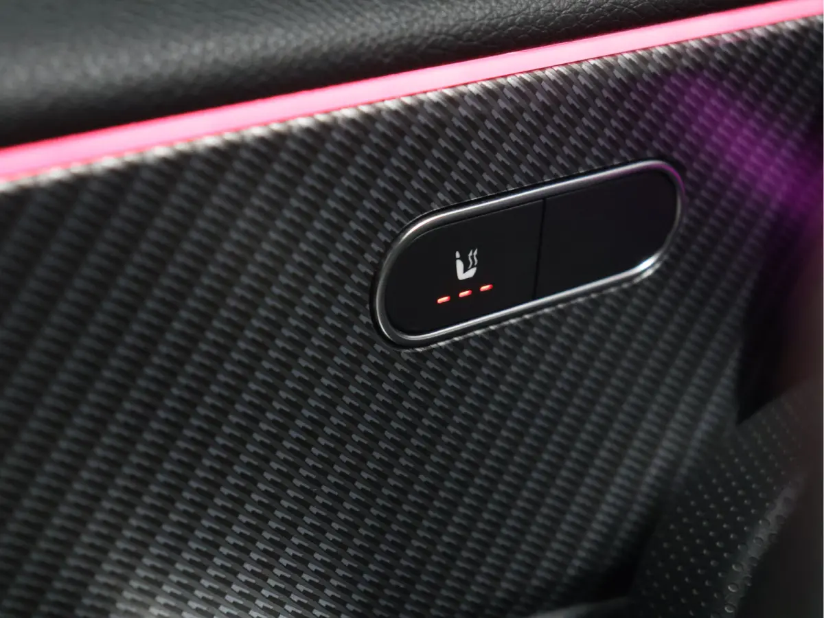 180 Luxury Line [ADAPTIVE CRUISE, APPLE CARPLAY, ANDROID, STOELVERWARMING, DIGITAL DASH, LEDER, LED, BLUETOOTH, NAVIGATIE, CLIMATE CONTROL, NIEUWSTAAT]