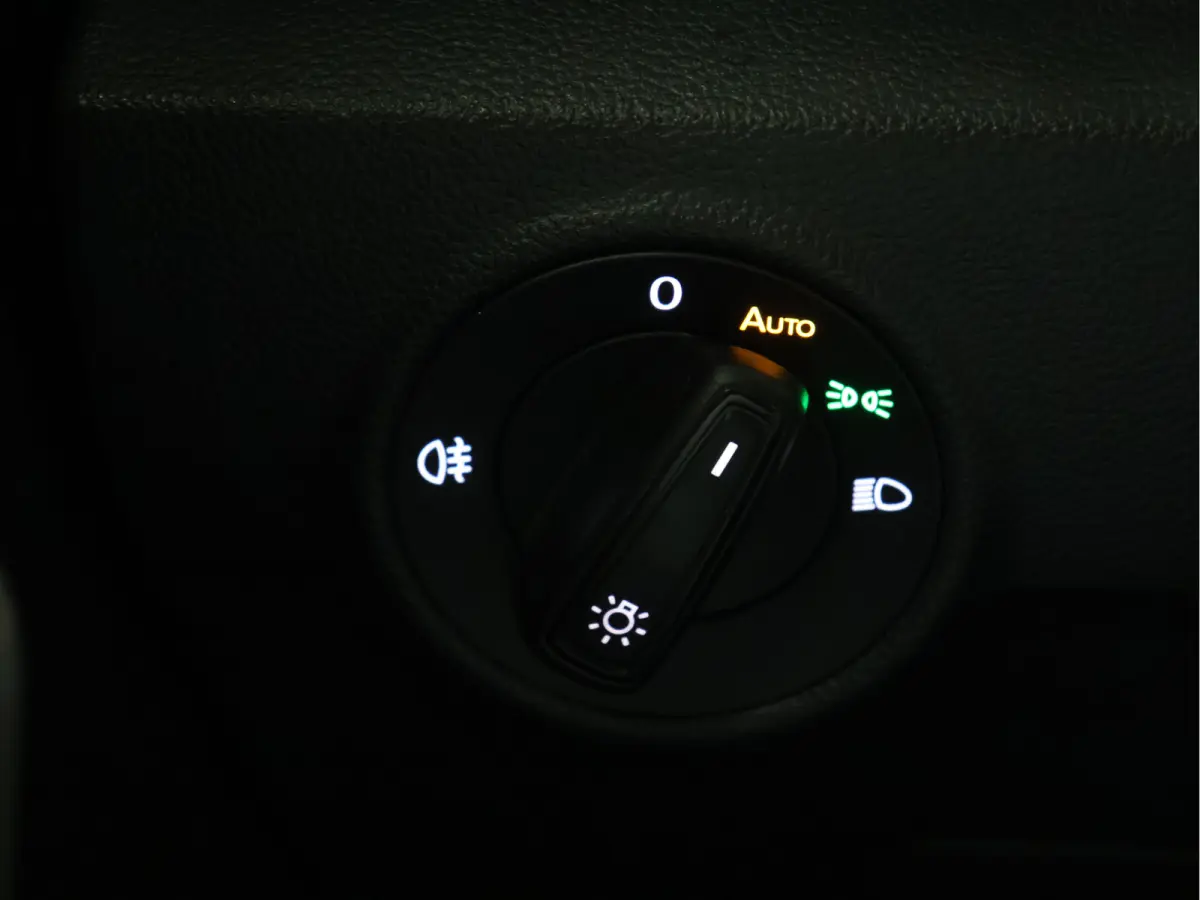 1.0 TSI [APPLE CARPLAY, CRUISE CONTROL, ANDROID, PDC V+A, NAVIGATIE, BLUETOOTH, CLIMATE CONTROL, MUILTIFUNCTIONEEL STUURWIEL, RADIO NIEUWSTAAT]