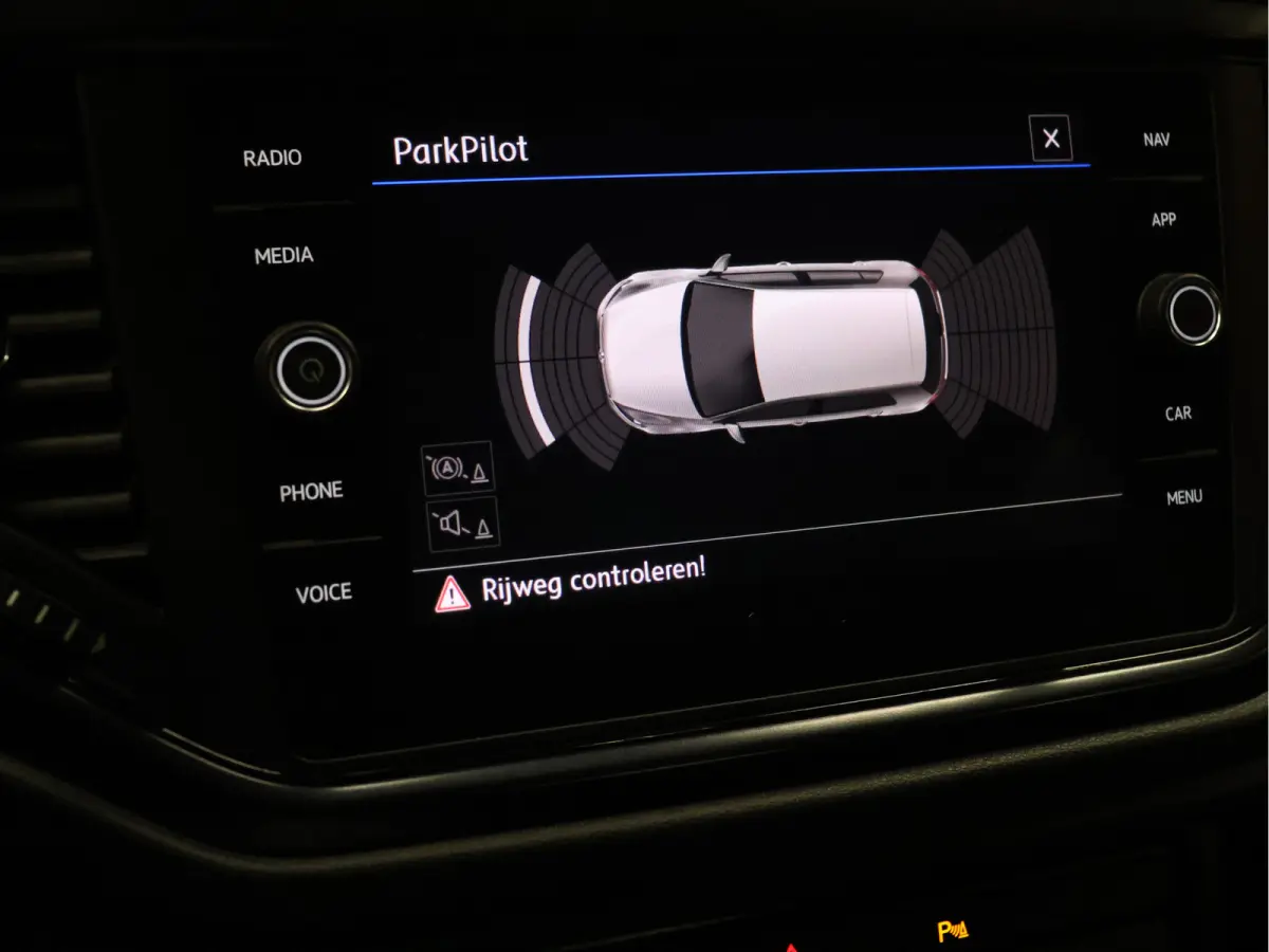 1.0 TSI [APPLE CARPLAY, CRUISE CONTROL, ANDROID, PDC V+A, NAVIGATIE, BLUETOOTH, CLIMATE CONTROL, MUILTIFUNCTIONEEL STUURWIEL, RADIO NIEUWSTAAT]