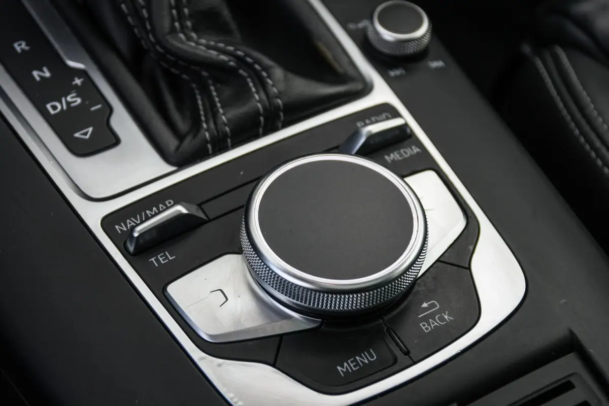 2.0 TDI S-Line Plus Pano Standkachel