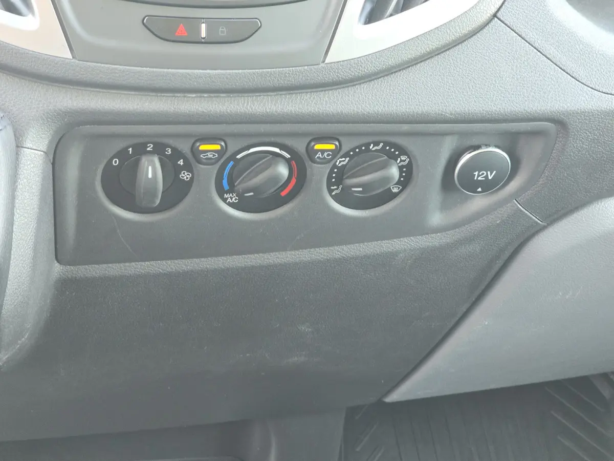 350 2.0 TDCI L4 H3 Trend - Euro 6 - 130 Pk - ParkeerCamera - Airco - Cruise Control