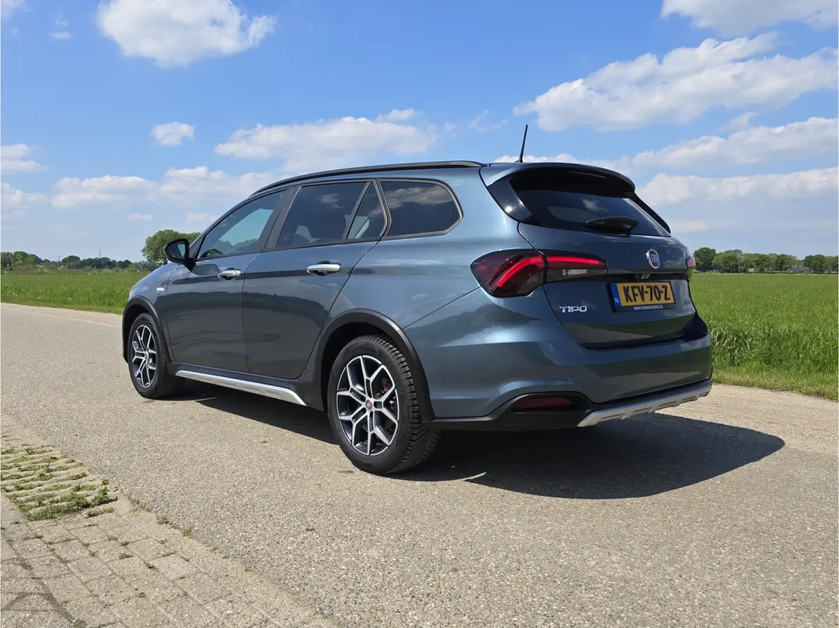 1.5 Hybrid City - 150 Pk - ParkeerCamera - Adaptive Cruise Control - Climate control