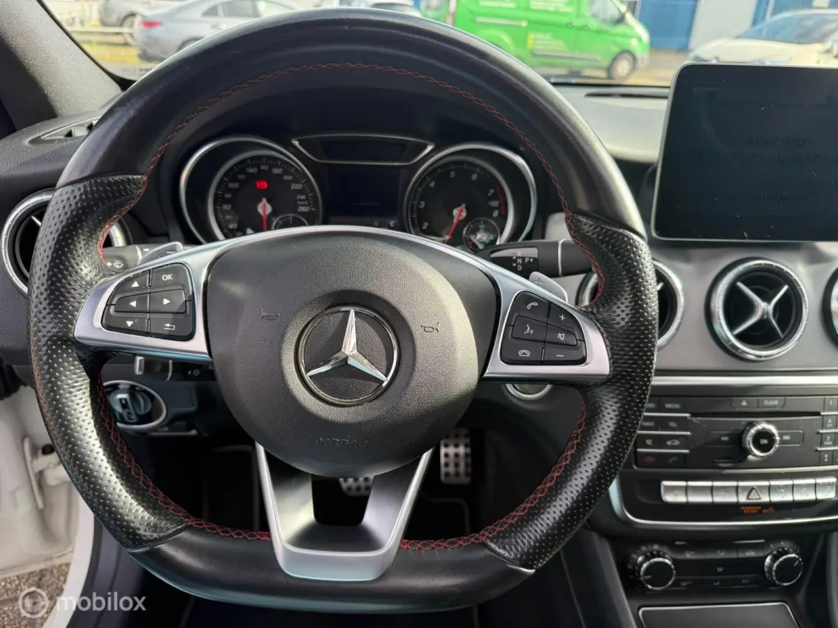 180 Business Solution AMG Panoramadak 103209 km