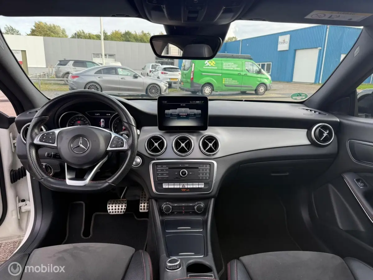 180 Business Solution AMG Panoramadak 103209 km