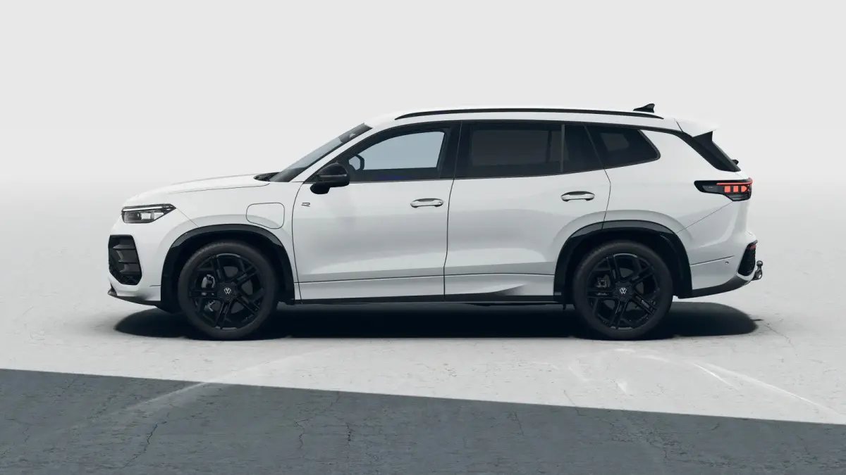 R-Line Edition | 'App-Connect' draadloze smartphone integratie | Automatische afstandsregeling (Adaptive Cruise Control) | Black Style Pakket