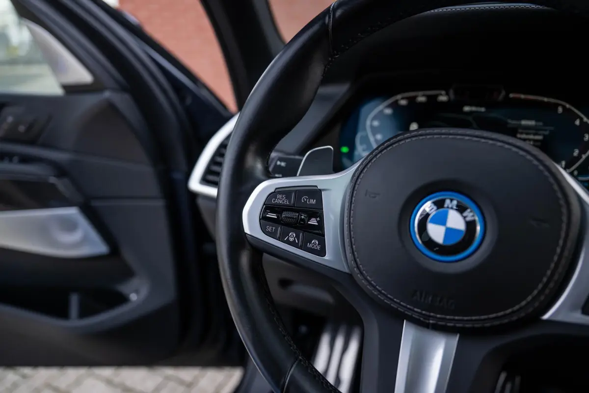 xDrive45e M-Sport Bowers & Wilkins M-Seats Carbon