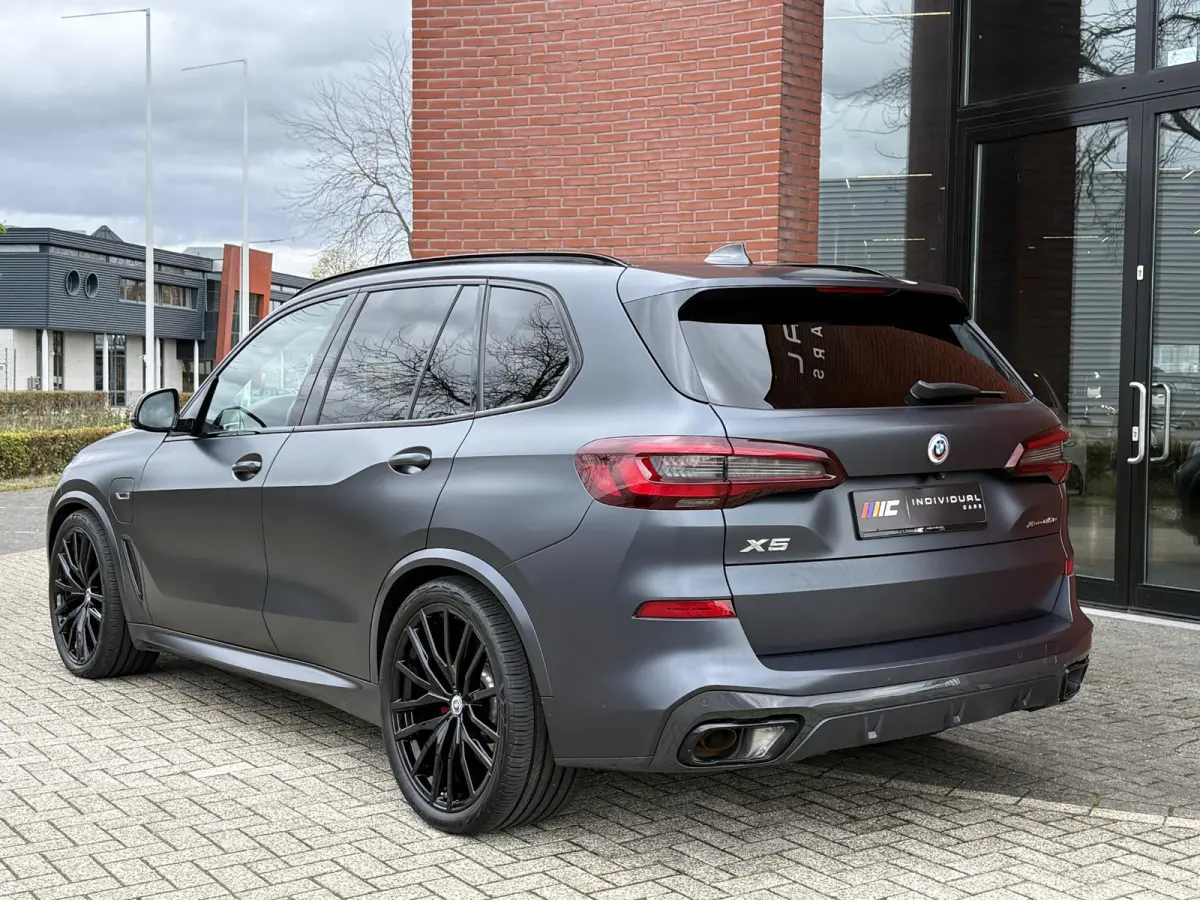 xDrive45e M-Sport Bowers & Wilkins M-Seats Carbon