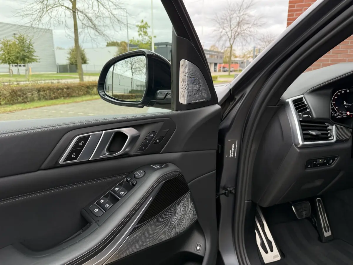 xDrive45e M-Sport Bowers & Wilkins M-Seats Carbon
