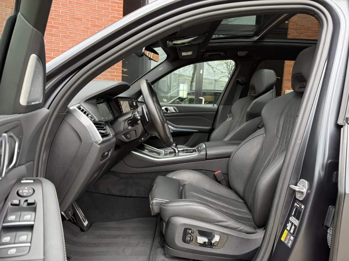 xDrive45e M-Sport Bowers & Wilkins M-Seats Carbon