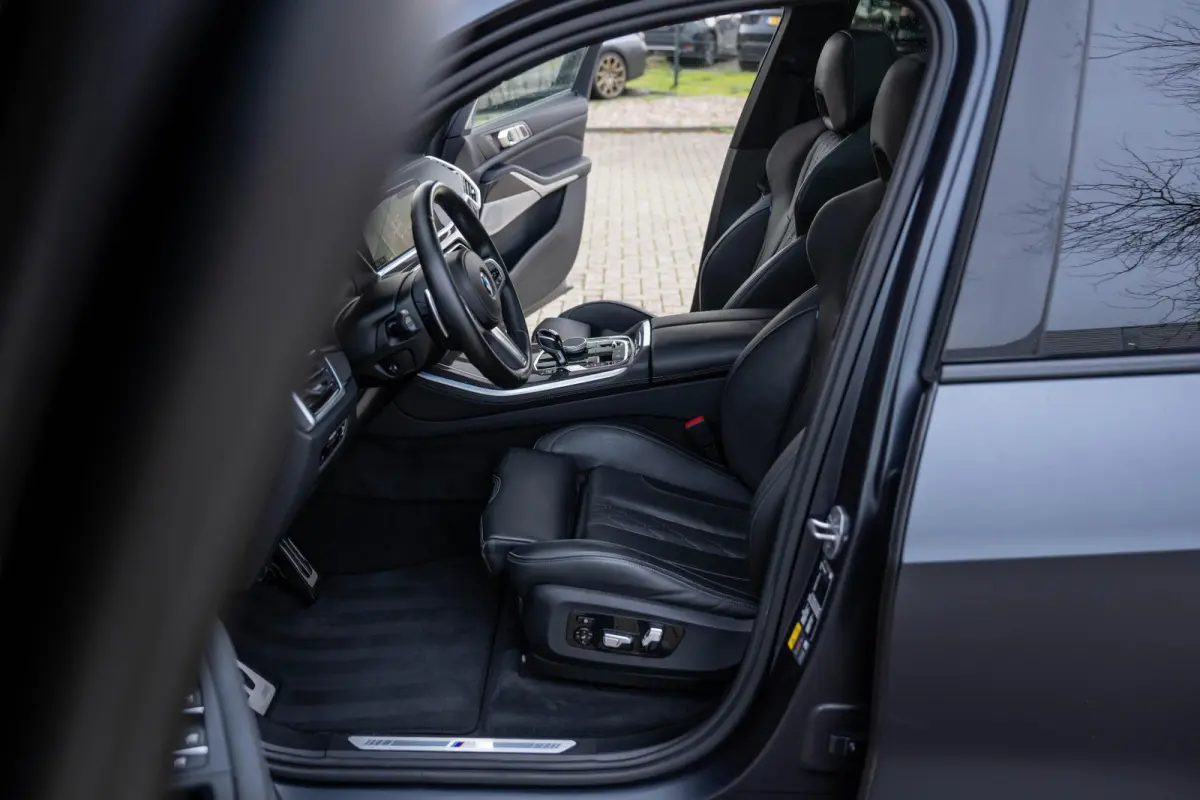 xDrive45e M-Sport Bowers & Wilkins M-Seats Carbon