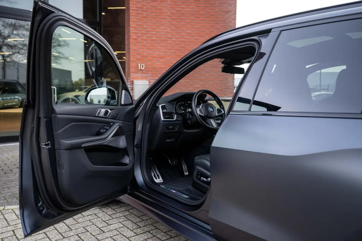 xDrive45e M-Sport Bowers & Wilkins M-Seats Carbon
