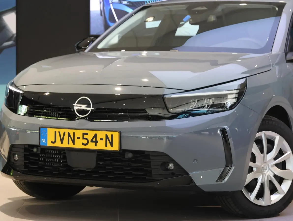 Edition Hybrid 110 pk Automaat | Tot 8 jaar Garantie | Apple Carplay/Android Auto | Achteruitrijcamera | Airco | Parkeersensoren rondom | Dodehoekbewaking