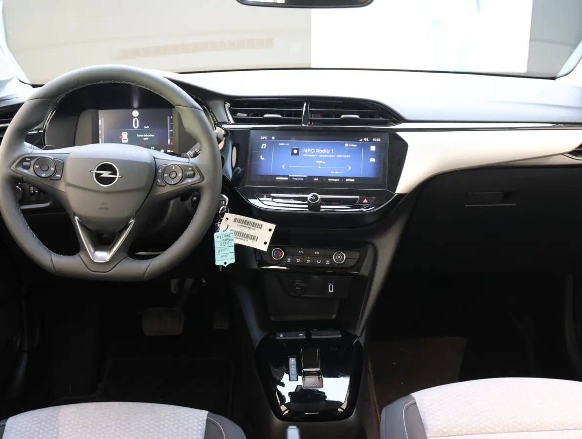Edition Hybrid 110 pk Automaat | Tot 8 jaar Garantie | Apple Carplay/Android Auto | Achteruitrijcamera | Airco | Parkeersensoren rondom | Dodehoekbewaking