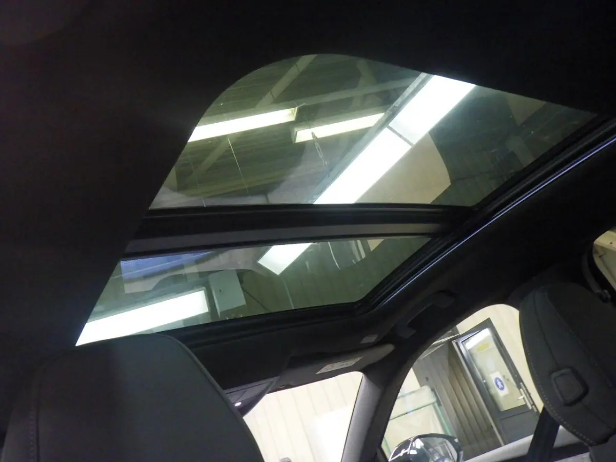 GT Avantage 210 73 kWh Tot 8 Jaar Garantie! | Schuif-/Kanteldak | Massage | Warmtepomp | Elektr. Stoelen | LED-Matrix | Adaptive Cruise | Stoelverwarming | !!
