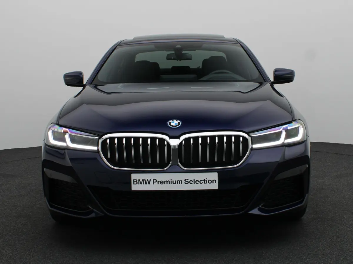 530e High Executive | M Sportpakket | SoH 89% | Parking Pack| Stuurwielrand Verwarmd | Schuifdak | Laserlight | Head-Up Display | Haraman Kardon | 18''
