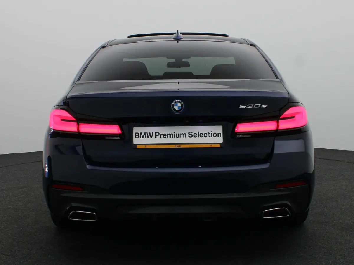 530e High Executive | M Sportpakket | SoH 89% | Parking Pack| Stuurwielrand Verwarmd | Schuifdak | Laserlight | Head-Up Display | Haraman Kardon | 18''