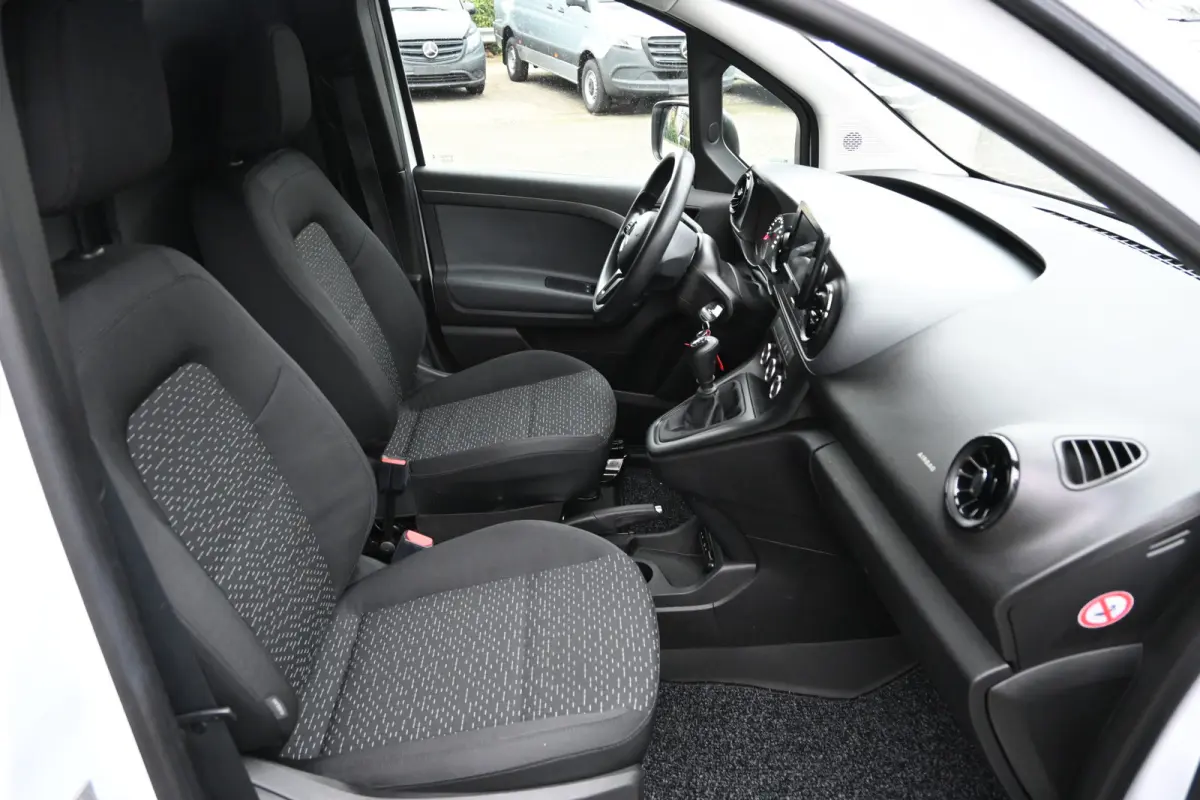 110 CDI L1 Pro 2 Schuifdeuren, Apple Carplay / Android Auto