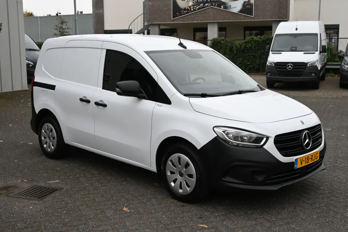 110 CDI L1 Pro 2 Schuifdeuren, Apple Carplay / Android Auto