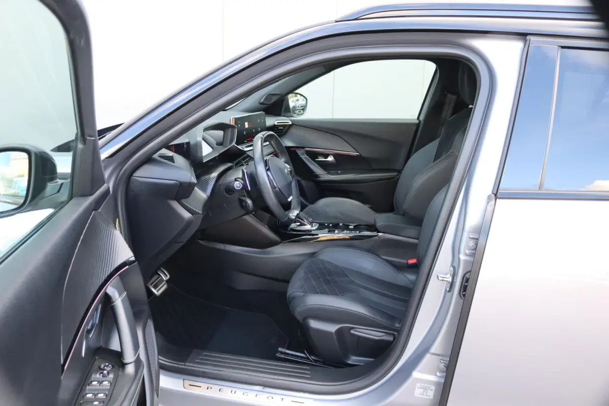1.2 PureT. 130PK Automaat GT Trekhaak/Camera/Adapt.-cruise/Stoelverwarming/Parkeerhulp
