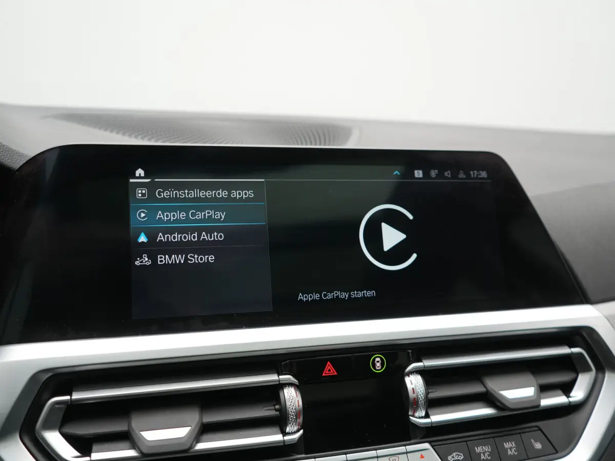 330e PHEV 293pk Dealer O.H. | Panodak | Adaptive Cruise | Head Up | 360 Camera | Laser LED | Lederen Sportstoelen Memory & Verwarmd | Sfeerverlichting | BLIS | Keyless | Apple Carplay | Navi