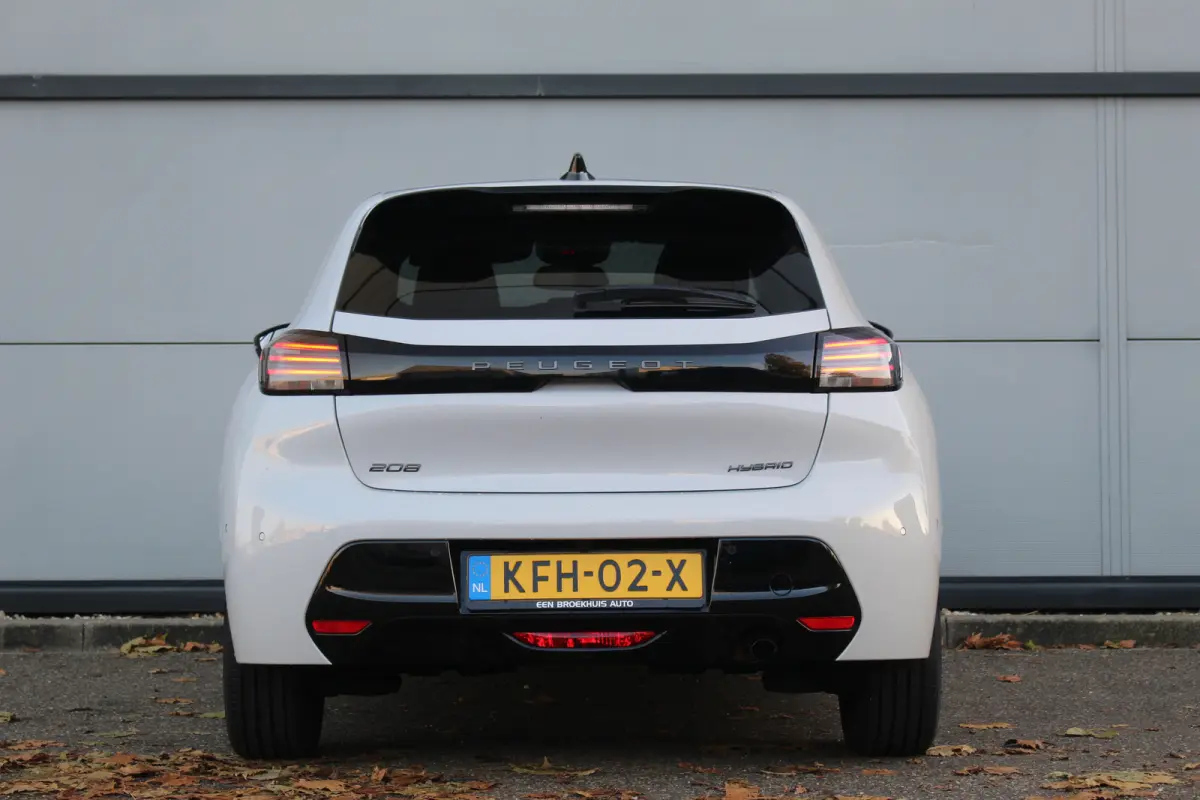 1.2 Hybrid 110 e-DCS6 Allure | Drive Assist | Camera V+A | Dodehoeksens. | Navi | LED | Carplay | Drive Assist | Camera V+A | Dodehoeksens. | Navi | LED | Carplay |