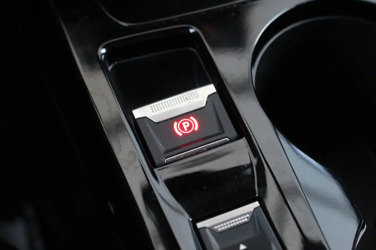 1.2 Hybrid 110 e-DCS6 Allure | Drive Assist | Camera V+A | Dodehoeksens. | Navi | LED | Carplay | Drive Assist | Camera V+A | Dodehoeksens. | Navi | LED | Carplay |