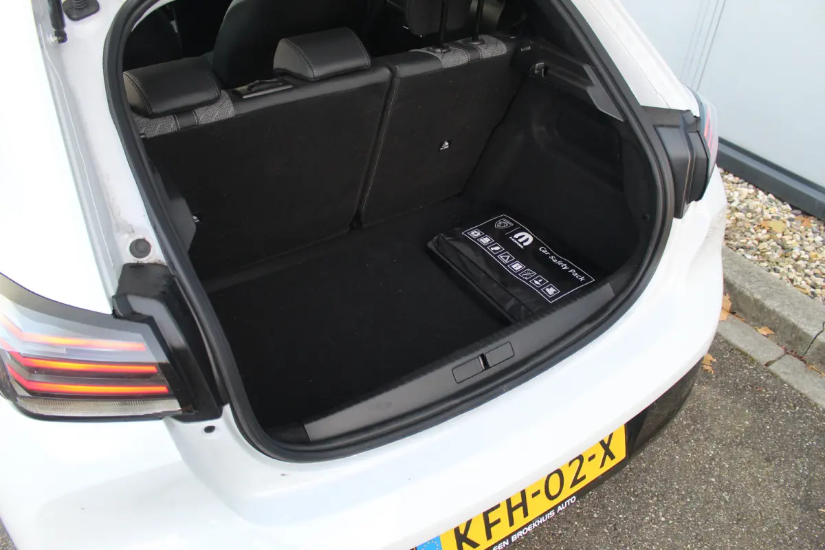 1.2 Hybrid 110 e-DCS6 Allure | Drive Assist | Camera V+A | Dodehoeksens. | Navi | LED | Carplay | Drive Assist | Camera V+A | Dodehoeksens. | Navi | LED | Carplay |
