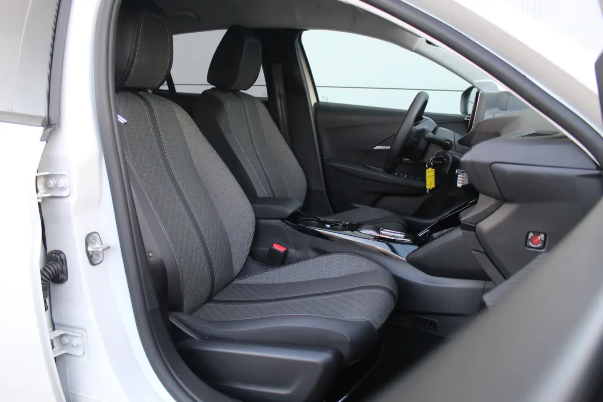 1.2 Hybrid 110 e-DCS6 Allure | Drive Assist | Camera V+A | Dodehoeksens. | Navi | LED | Carplay | Drive Assist | Camera V+A | Dodehoeksens. | Navi | LED | Carplay |