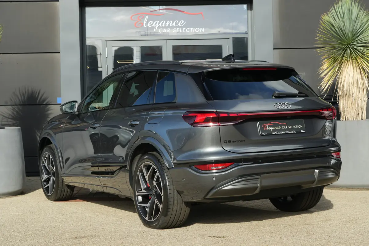 S edition quattro 100 kWh | 428 PK | Panoramadak | Trekhaak | 360 camera | Audi Q6 e-tron S edition quattro met 428 PK en een volledig elektrische aandrijflijn met 100 kWh accupakket en quat