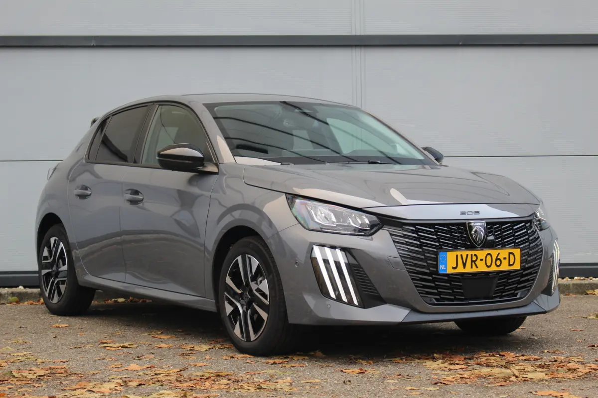 1.2 Hybrid 110 e-DCS6 Allure | Drive Assist | Camera V+A | Dodehoeksens. | Navi | LED | Carplay | Drive Assist | Camera V+A | Dodehoeksens. | Navi | LED | Carplay |