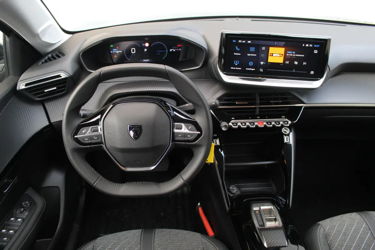 1.2 Hybrid 110 e-DCS6 Allure | Drive Assist | Camera V+A | Dodehoeksens. | Navi | LED | Carplay | Drive Assist | Camera V+A | Dodehoeksens. | Navi | LED | Carplay |