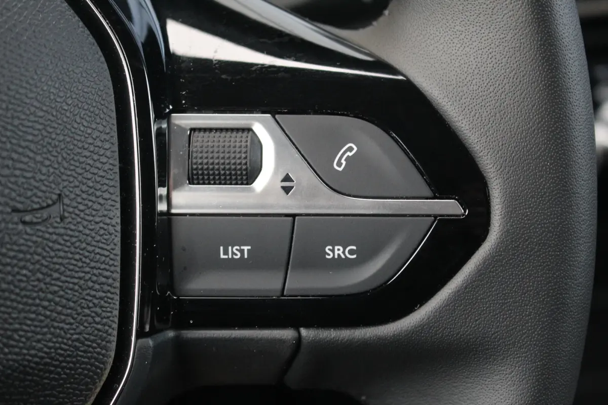 1.2 Hybrid 110 e-DCS6 Allure | Drive Assist | Camera V+A | Dodehoeksens. | Navi | LED | Carplay | Drive Assist | Camera V+A | Dodehoeksens. | Navi | LED | Carplay |