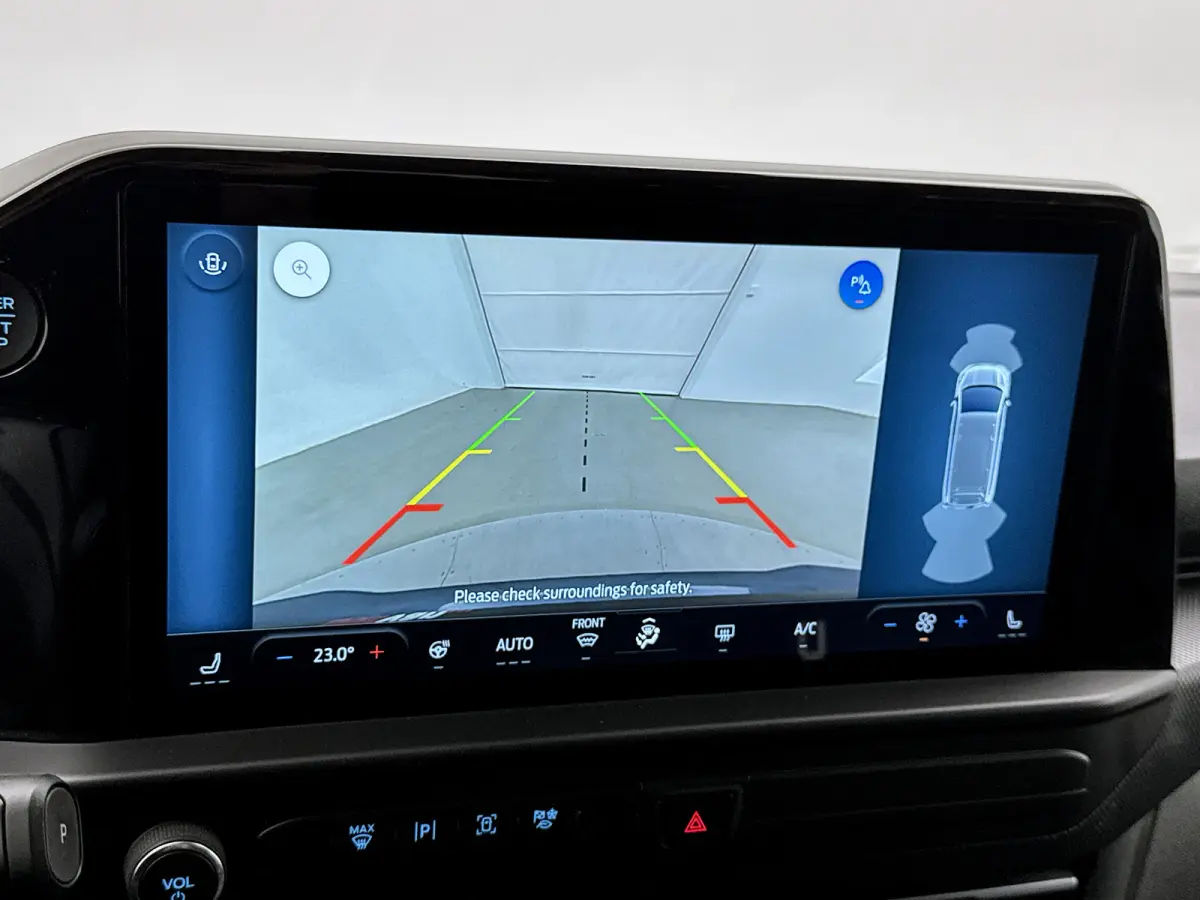 340 2.5 PHEV L2H1 Limited 9-persoons 233pk Led Carplay Camera Hybride